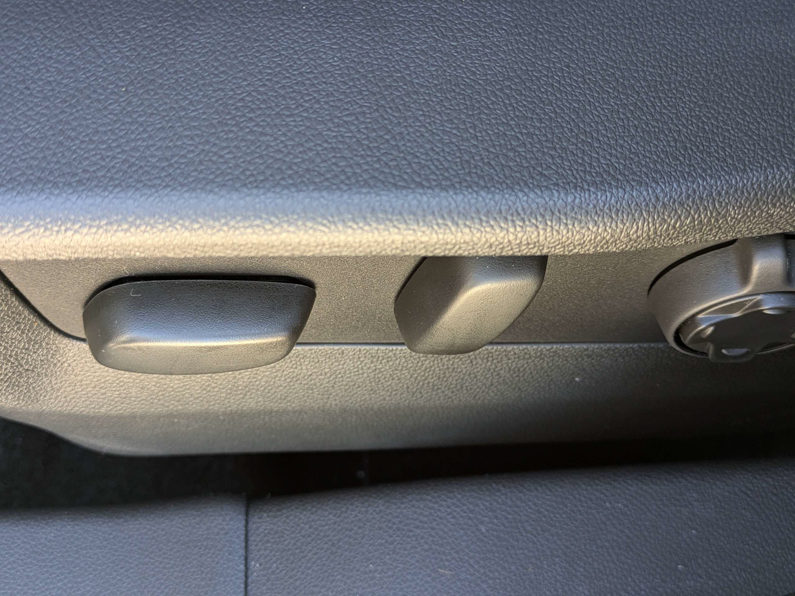 Used 2024 Buick Envision Avenir AWD/4WD image 20