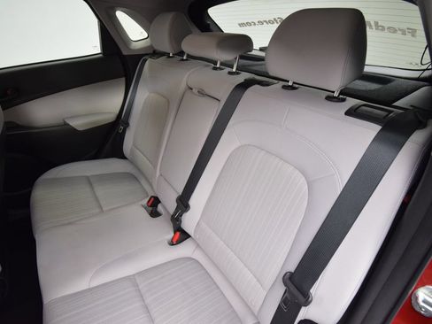 Used 2022 Hyundai Kona SEL AWD/4WD image 24