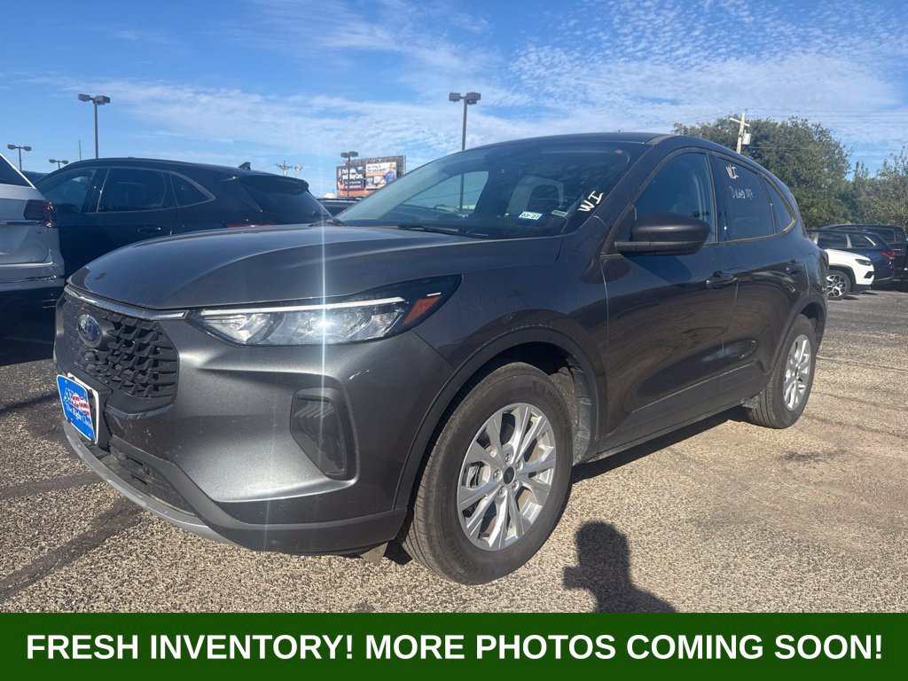 Used 2025 Ford Escape Active FWD image 3