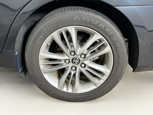 Used 2015 Toyota Camry SE image 11