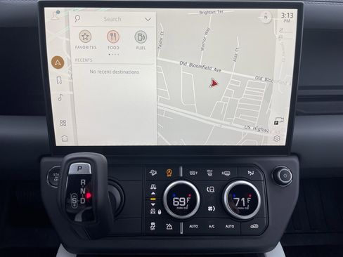New 2026 Land Rover Defender 110 X-Dynamic SE AWD/4WD image 27