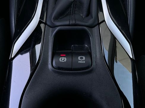 Used 2021 Toyota Corolla LE image 20