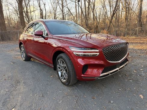 Used 2023 Genesis GV70 2.5T w/ Advanced Package image 2