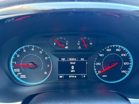 Used 2020 Chevrolet Traverse LT FWD image 12