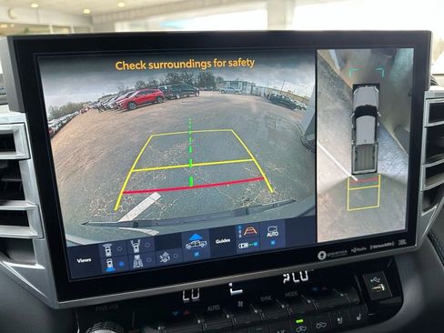 Used 2022 Toyota Tundra Platinum w/ Advanced Package image 27