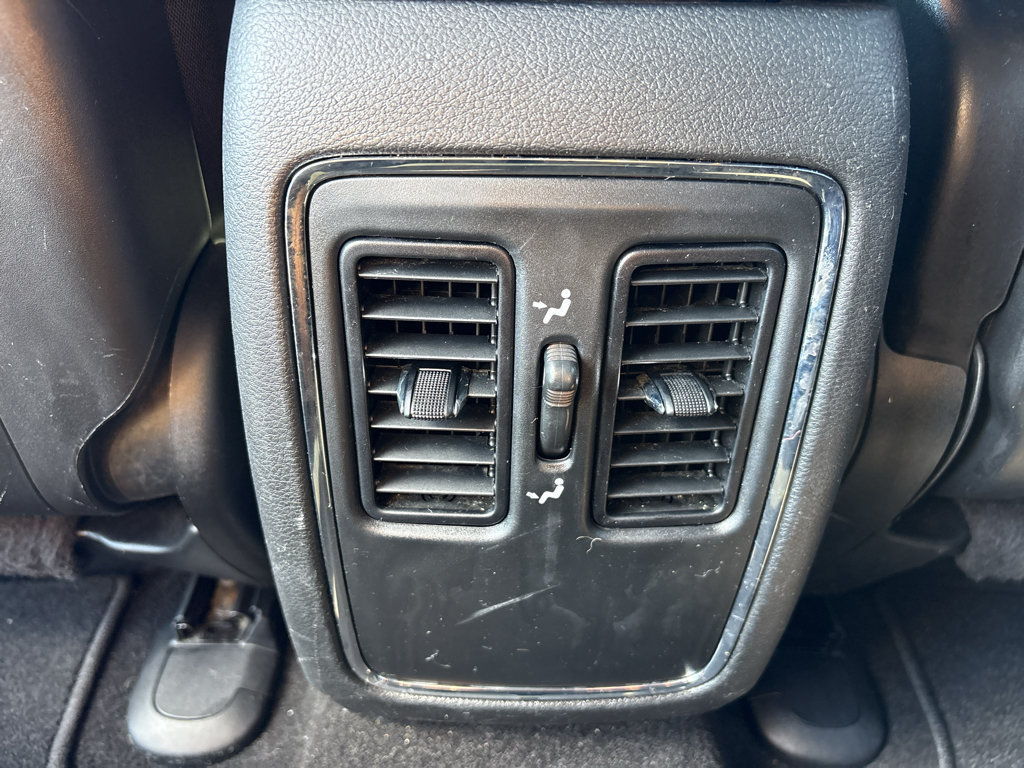 Used 2021 Jeep Grand Cherokee Laredo AWD/4WD image 17
