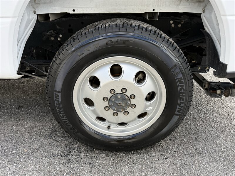 Used 2021 Ford F350 XL w/ Power Equipment Group AWD/4WD image 40