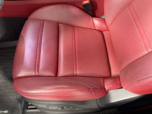 Certified 2022 Porsche Cayenne Platinum Edition image 14