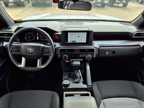 Certified 2025 Toyota 4Runner TRD Off-Road AWD/4WD image 11