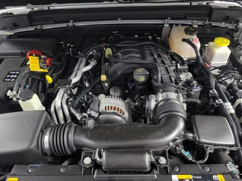 Used 2022 Jeep Gladiator Sport AWD/4WD image 13