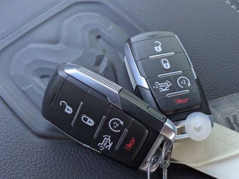 Used 2025 RAM 2500 Laramie image 24