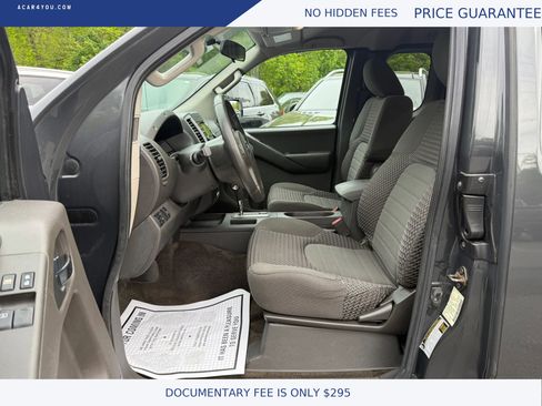 Used 2014 Nissan Frontier SV RWD image 10