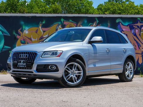 Used 2017 Audi Q5 2.0T Premium Plus w/ Technology Package AWD/4WD image 5
