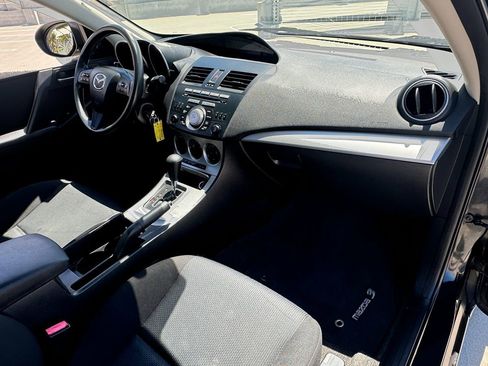 Used 2011 MAZDA MAZDA3 i Touring image 5