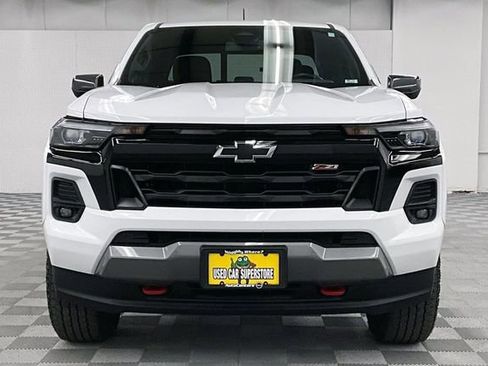 Used 2025 Chevrolet Colorado Z71 image 4