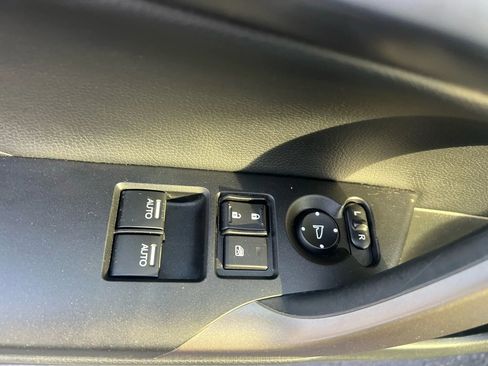 Used 2017 Honda Accord EX-L image 21