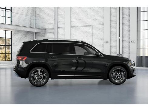 Used 2026 Mercedes-Benz GLB 250 image 16