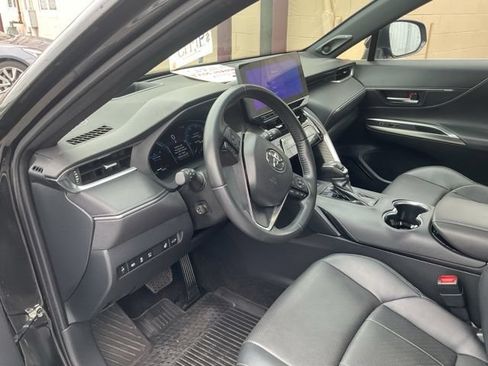 Used 2024 Toyota Venza Limited AWD/4WD image 10