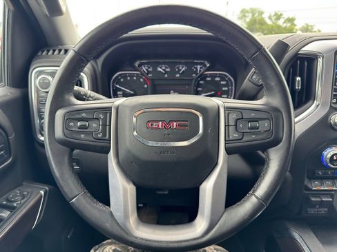 Used 2022 GMC Sierra 1500 SLT w/ SLT Premium Plus Package AWD/4WD image 9