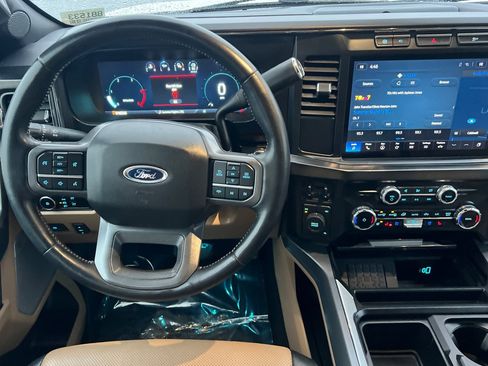 Used 2024 Ford F350 Lariat image 14