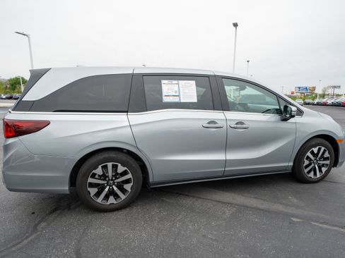 Certified 2025 Honda Odyssey EX-L image 6