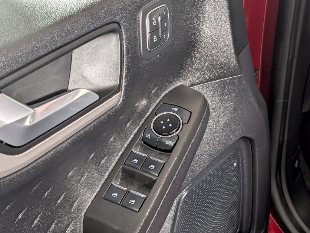 Used 2020 Ford Escape SEL FWD image 25