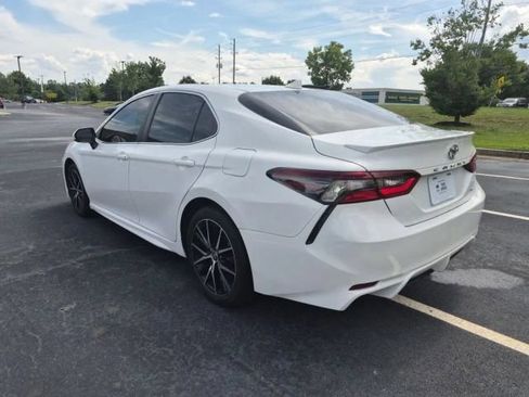 Used 2024 Toyota Camry SE FWD image 8