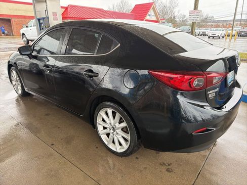 Used 2017 MAZDA MAZDA3 Touring image 4