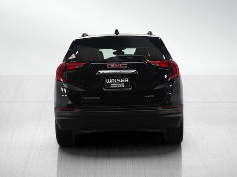 Used 2021 GMC Terrain SLE w/ Driver Convenience Package image 4
