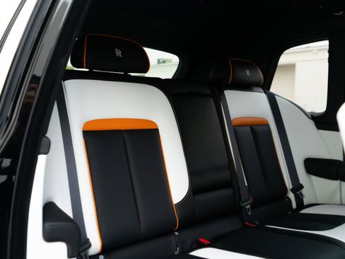 Used 2026 Rolls-Royce Cullinan image 28