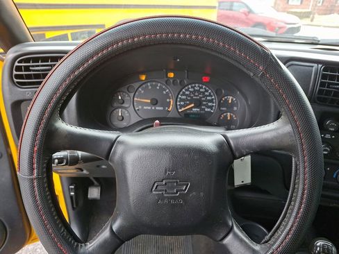 Used 2003 Chevrolet S10 Pickup LS w/ LS Preferred Equipment Group image 15