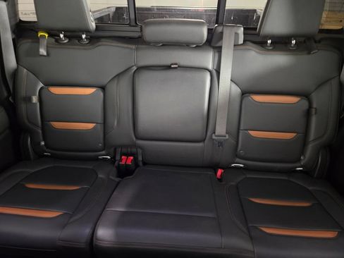 Used 2019 GMC Sierra 1500 AT4 w/ AT4 Premium Package AWD/4WD image 24