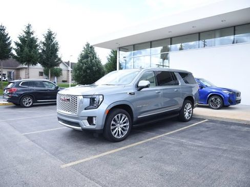 Used 2023 GMC Yukon XL Denali w/ Max Trailering Package AWD/4WD image 2