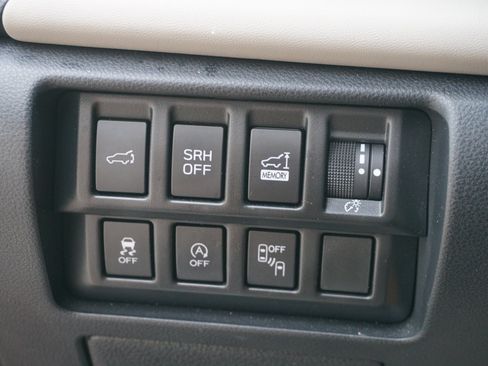 Used 2022 Subaru Forester Limited AWD/4WD image 17