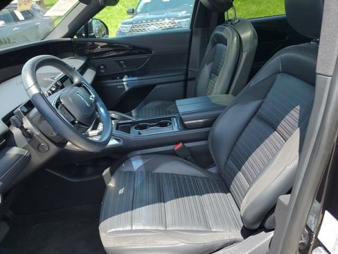Used 2024 Lincoln Nautilus Reserve w/ Equipment Group 202A AWD/4WD image 25