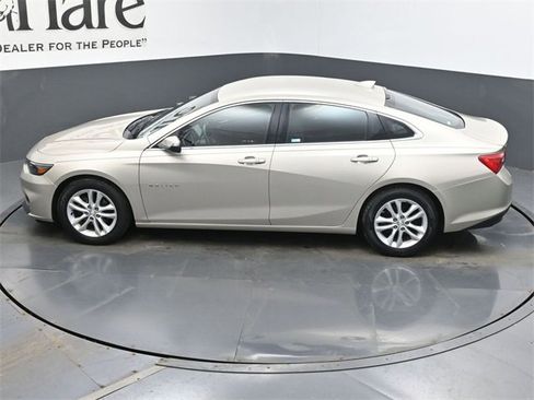 Used 2016 Chevrolet Malibu LT image 40