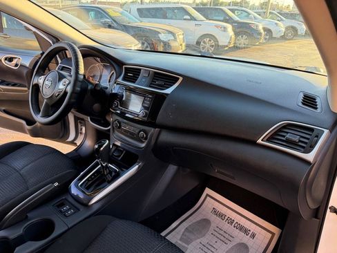 Used 2017 Nissan Sentra SR FWD image 21