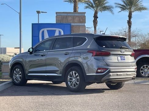 Used 2019 Hyundai Santa Fe SE image 6
