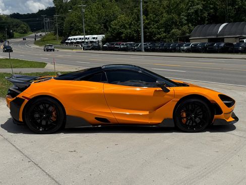 Used 2021 McLaren 720S Performance RWD image 15
