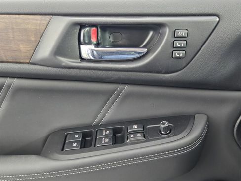 Used 2018 Subaru Outback 3.6R Limited image 28