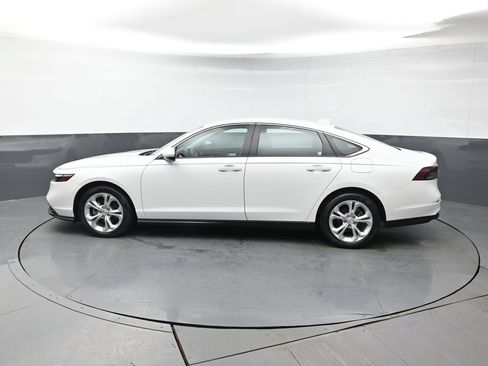 Used 2023 Honda Accord LX image 4