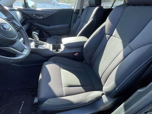 Used 2023 Subaru Outback Premium image 12