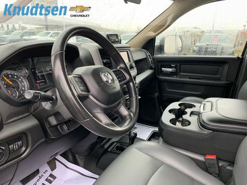 Used 2019 RAM 2500 Tradesman w/ Chrome Appearance Group image 19