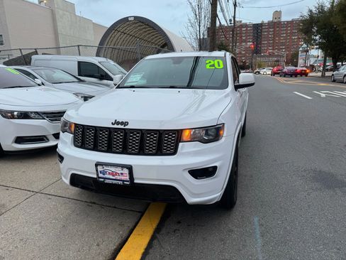 Used 2020 Jeep Grand Cherokee Altitude image 5