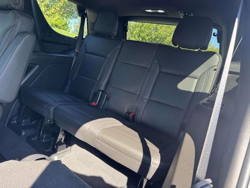 Used 2023 Chevrolet Tahoe High Country image 14