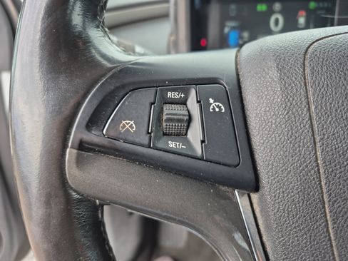 Used 2015 Chevrolet Volt FWD image 25