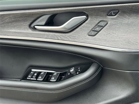 Used 2023 Jeep Grand Cherokee L Overland w/ Luxury Tech Group IV image 24