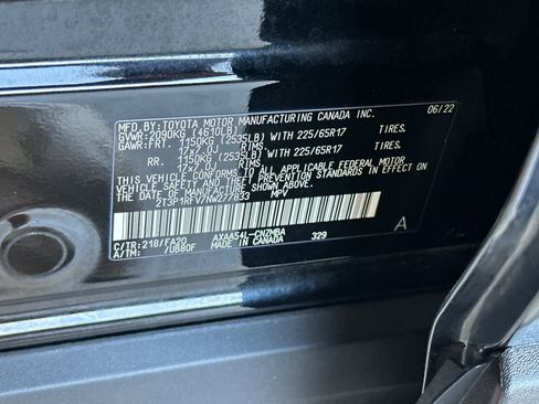 Used 2022 Toyota RAV4 XLE image 34