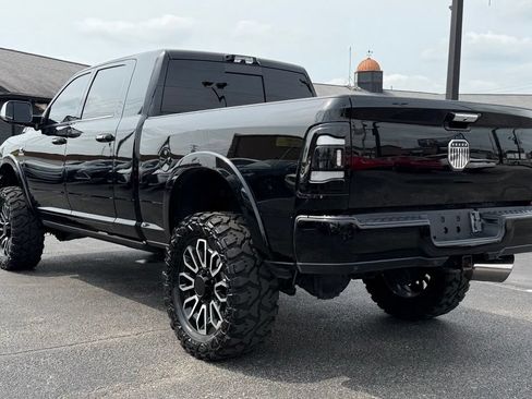 Used 2022 RAM 3500 Limited AWD/4WD image 5