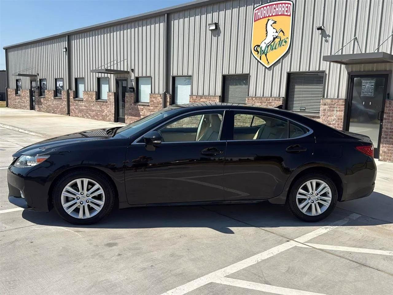 Used 2014 Lexus ES 350 w/ Premium Package FWD image 16